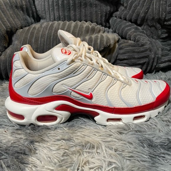 Nike Air Max Plus AM1 University Red - Picture 3 of 3